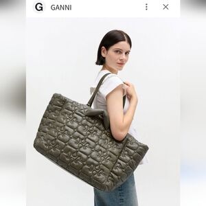 NEW, Ganni XXL  Quilted Tote 2way Bag / 2026